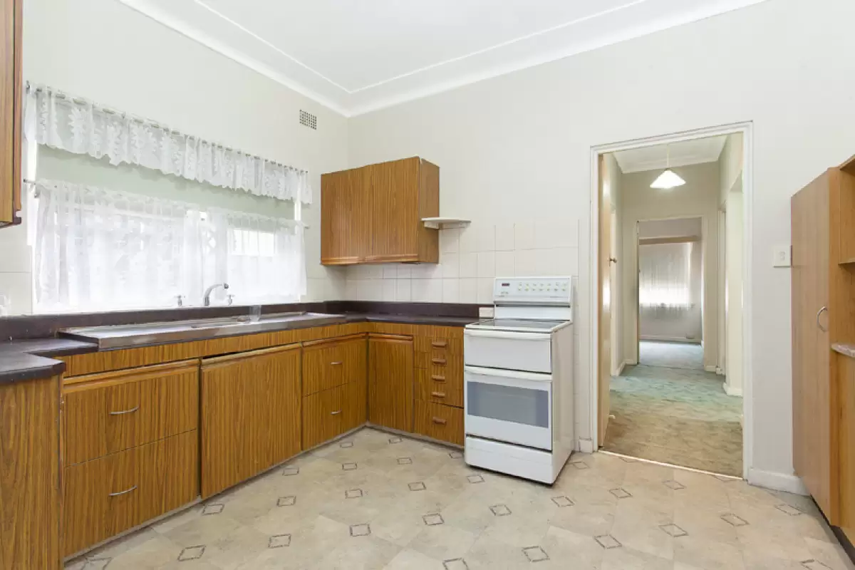 71 Punchbowl Road, Belfield Sold by Rich & Oliva - image 4