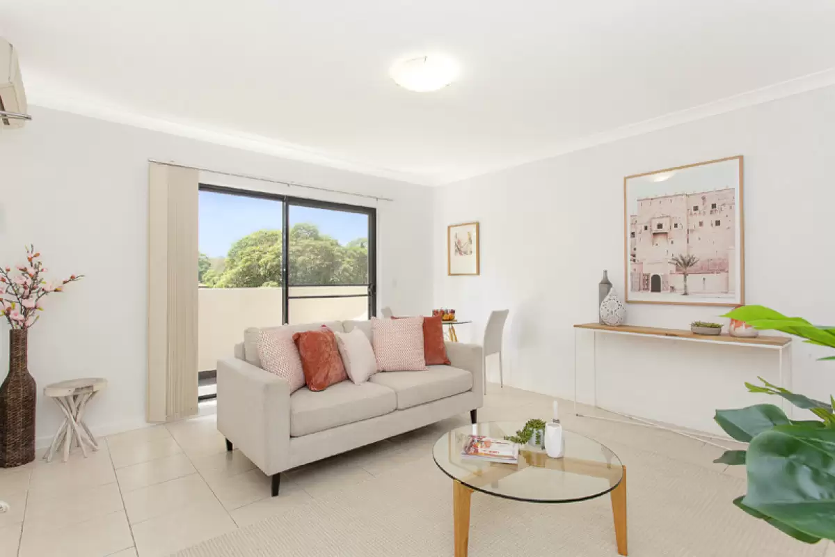 Homebush West Sold by Rich & Oliva - image 2