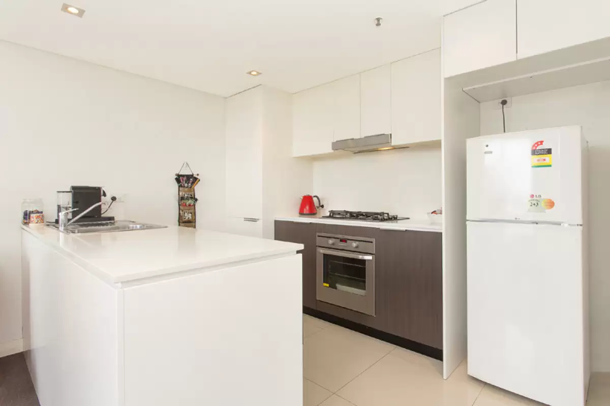 C606/1-17 Elsie, Burwood Sold by Rich & Oliva - image 3