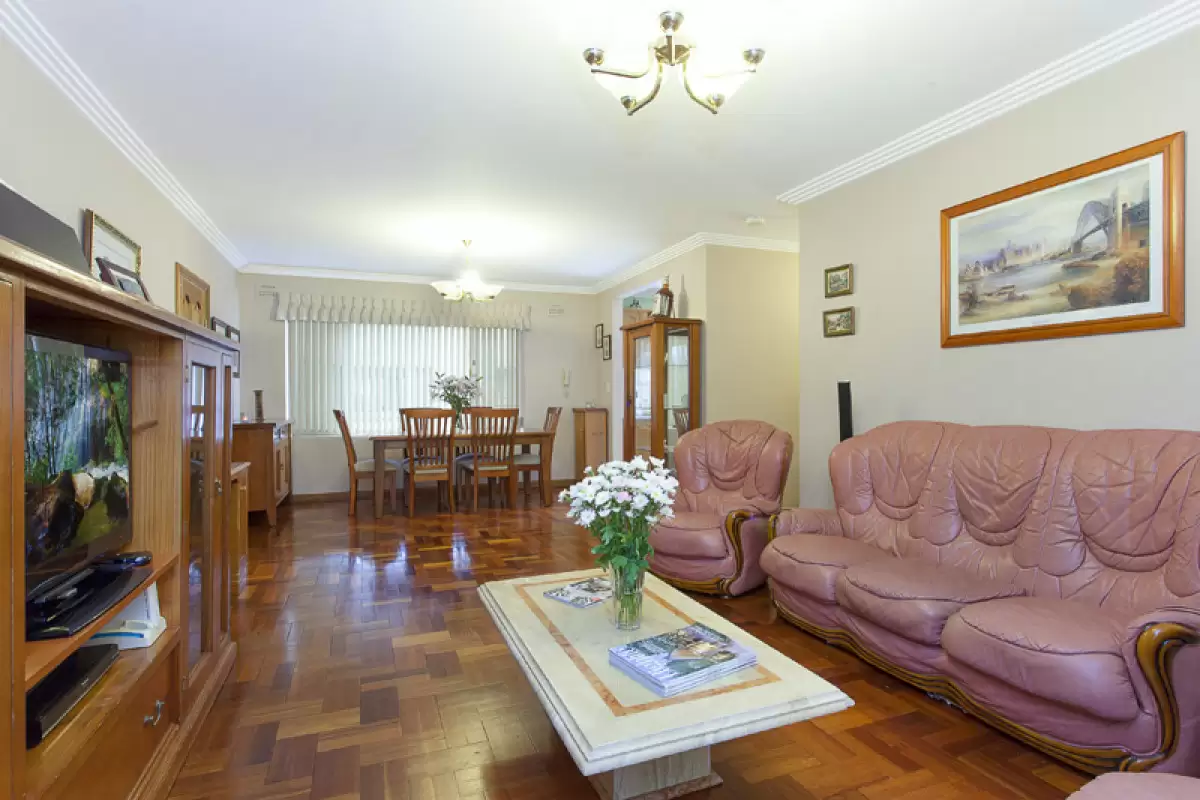 10/1-5 Jeffrey Street, Canterbury Sold by Rich & Oliva - image 1
