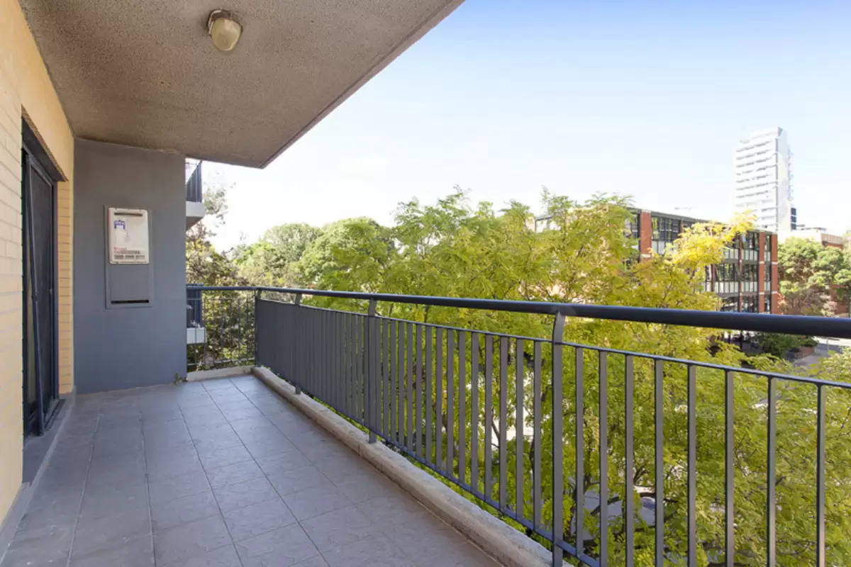 10/19 George Street, Burwood Sold by Rich & Oliva - image 6