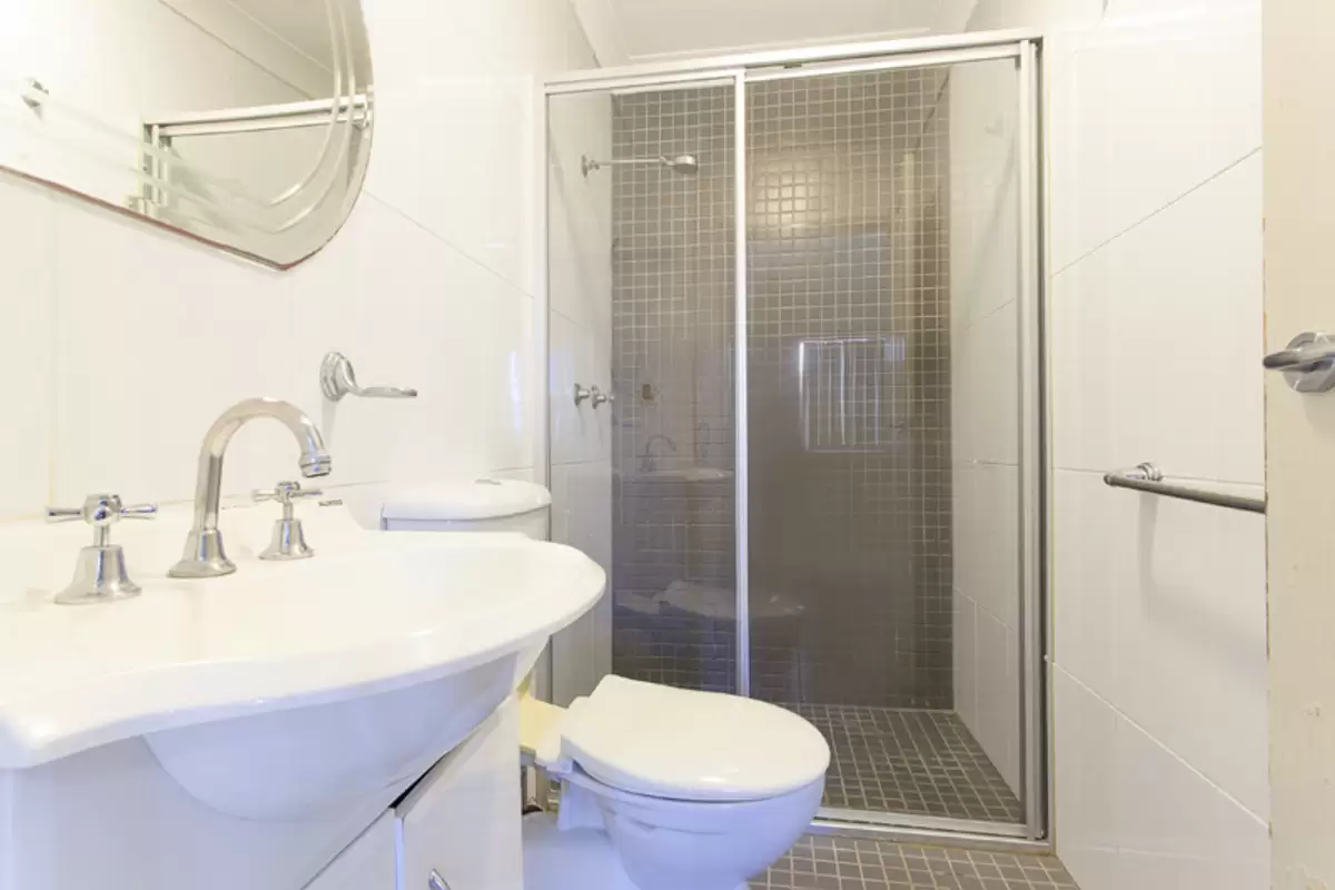 10/19 George Street, Burwood Sold by Rich & Oliva - image 7