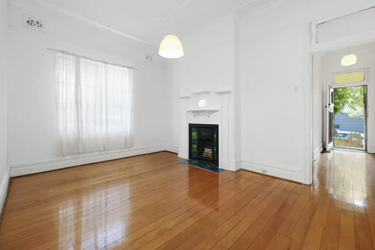 148 Floss Street, Hurlstone Park Sold by Rich & Oliva - image 4
