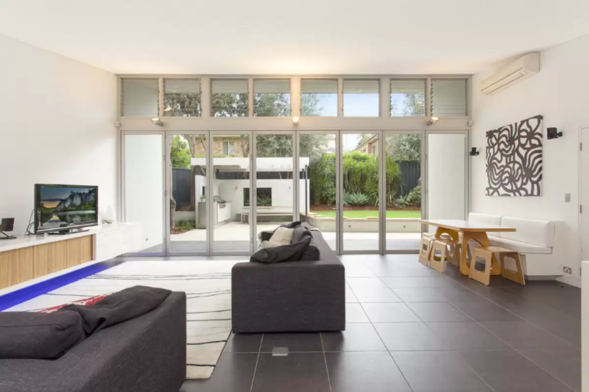 6 Boronia Avenue, Croydon Sold by Rich & Oliva - image 2