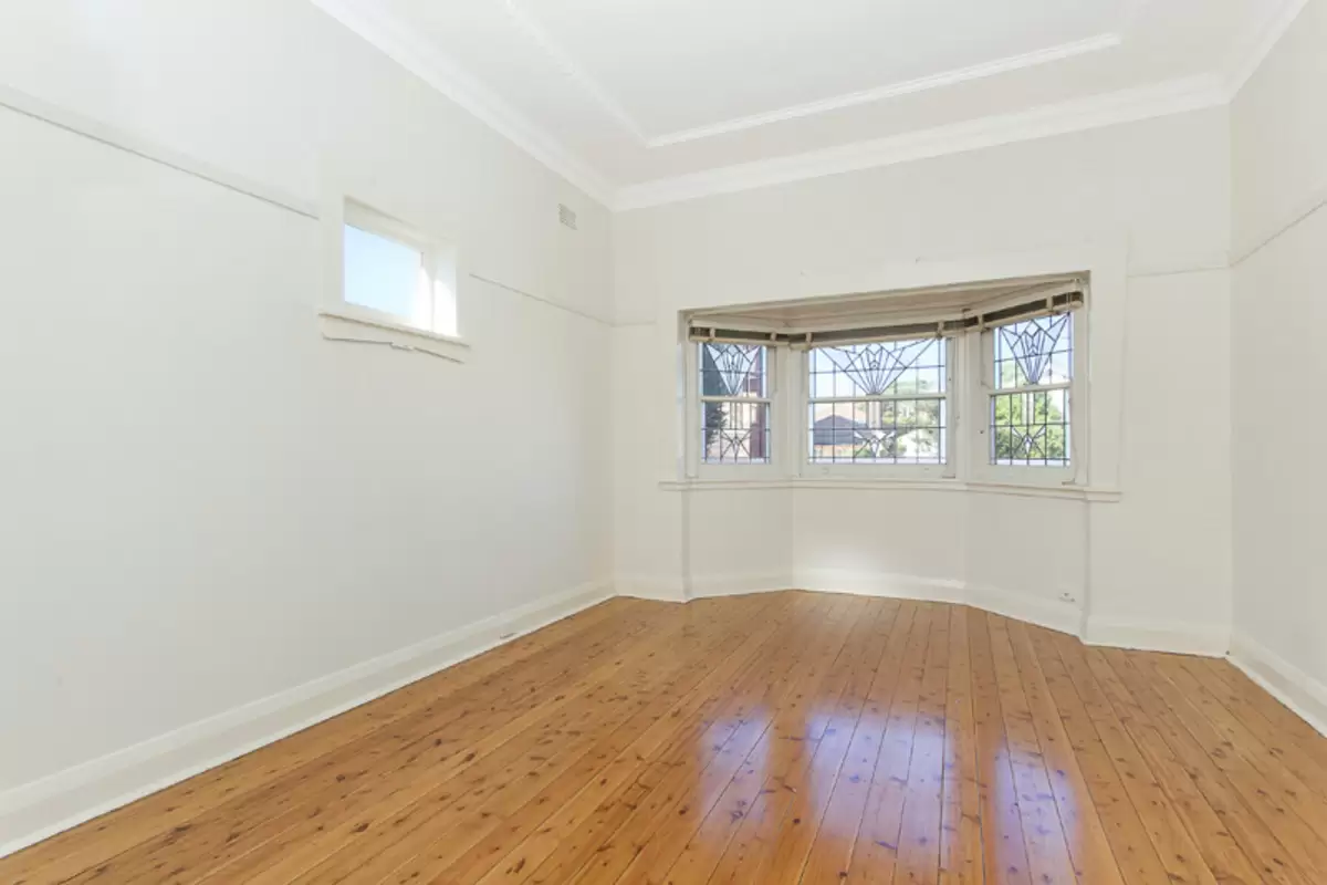 9 Greenhills Street, Croydon Sold by Rich & Oliva - image 13