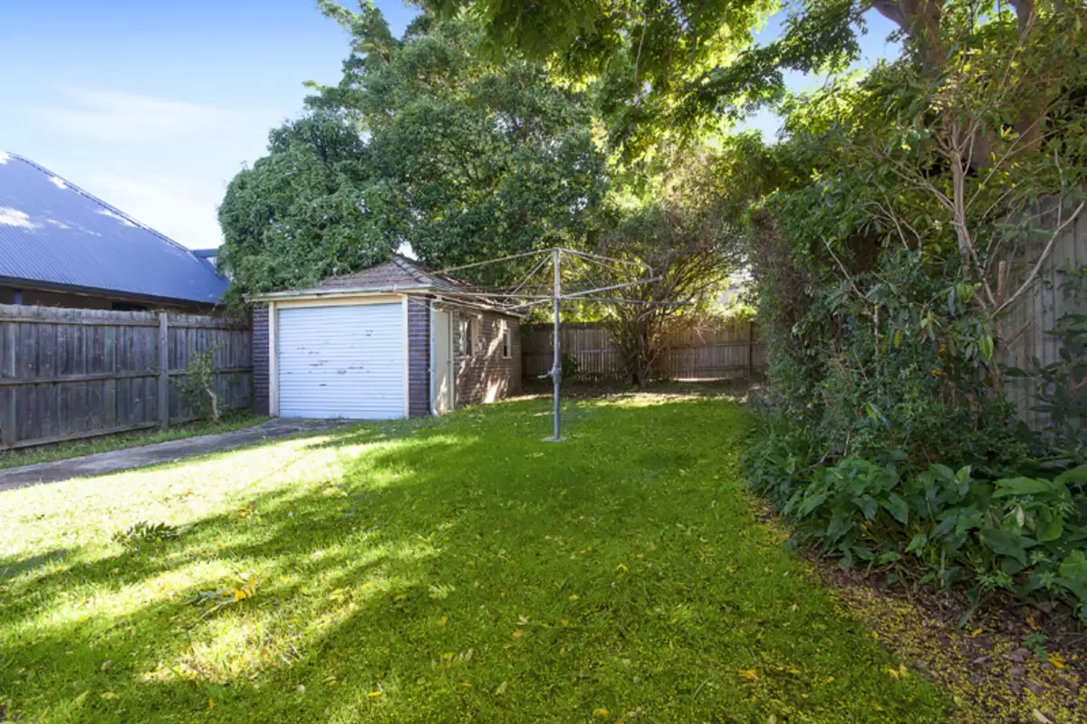 11 Greenhills Street, Croydon Sold by Rich & Oliva - image 2