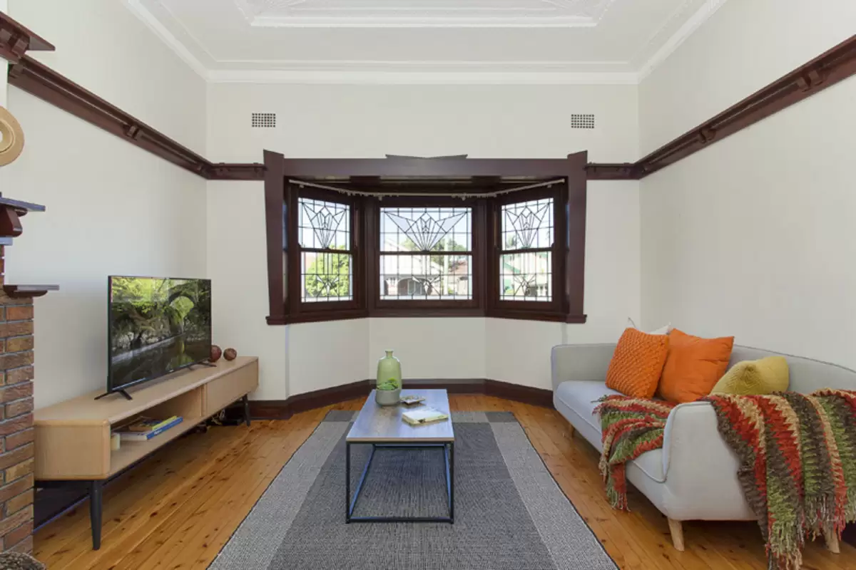 11 Greenhills Street, Croydon Sold by Rich & Oliva - image 3