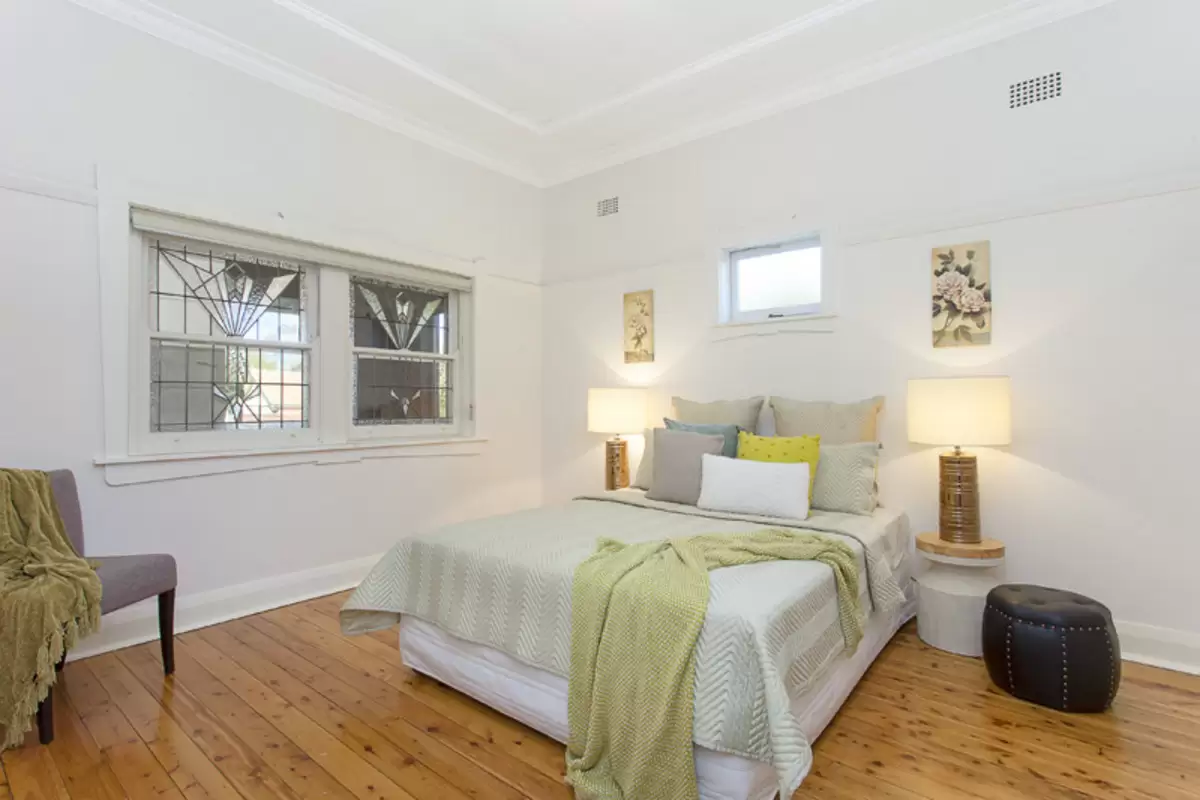 11 Greenhills Street, Croydon Sold by Rich & Oliva - image 5