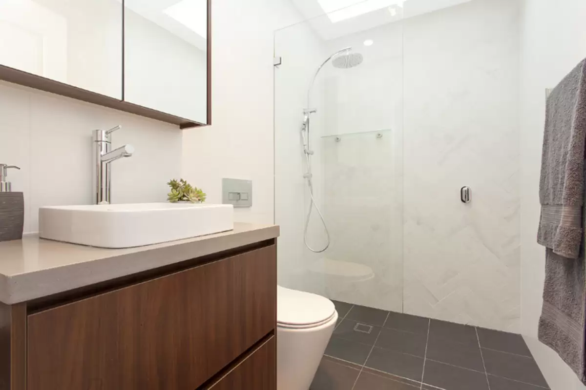 14 Holborow Street, Croydon Sold by Rich & Oliva - image 4