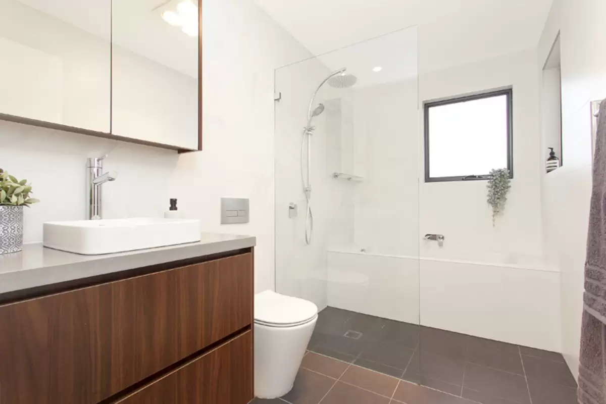 14 Holborow Street, Croydon Sold by Rich & Oliva - image 7