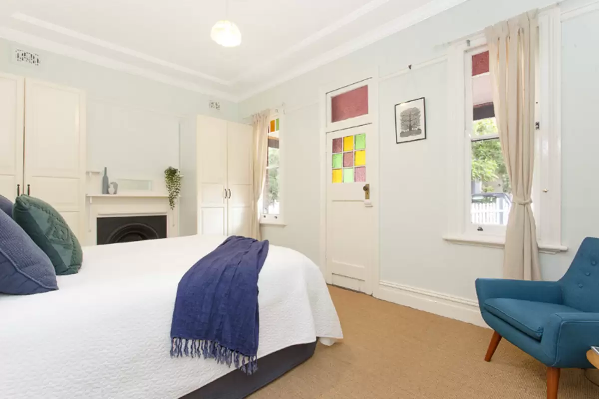 14 Holborow Street, Croydon Sold by Rich & Oliva - image 6