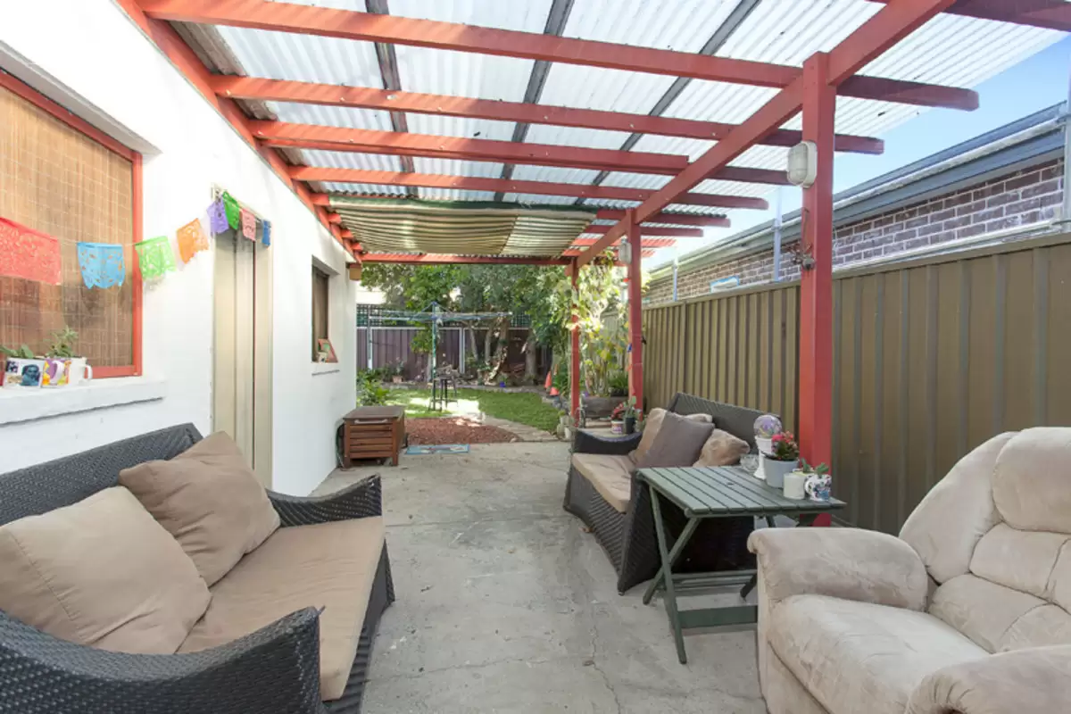 53 Cowper Street, Campsie Sold by Rich & Oliva - image 5