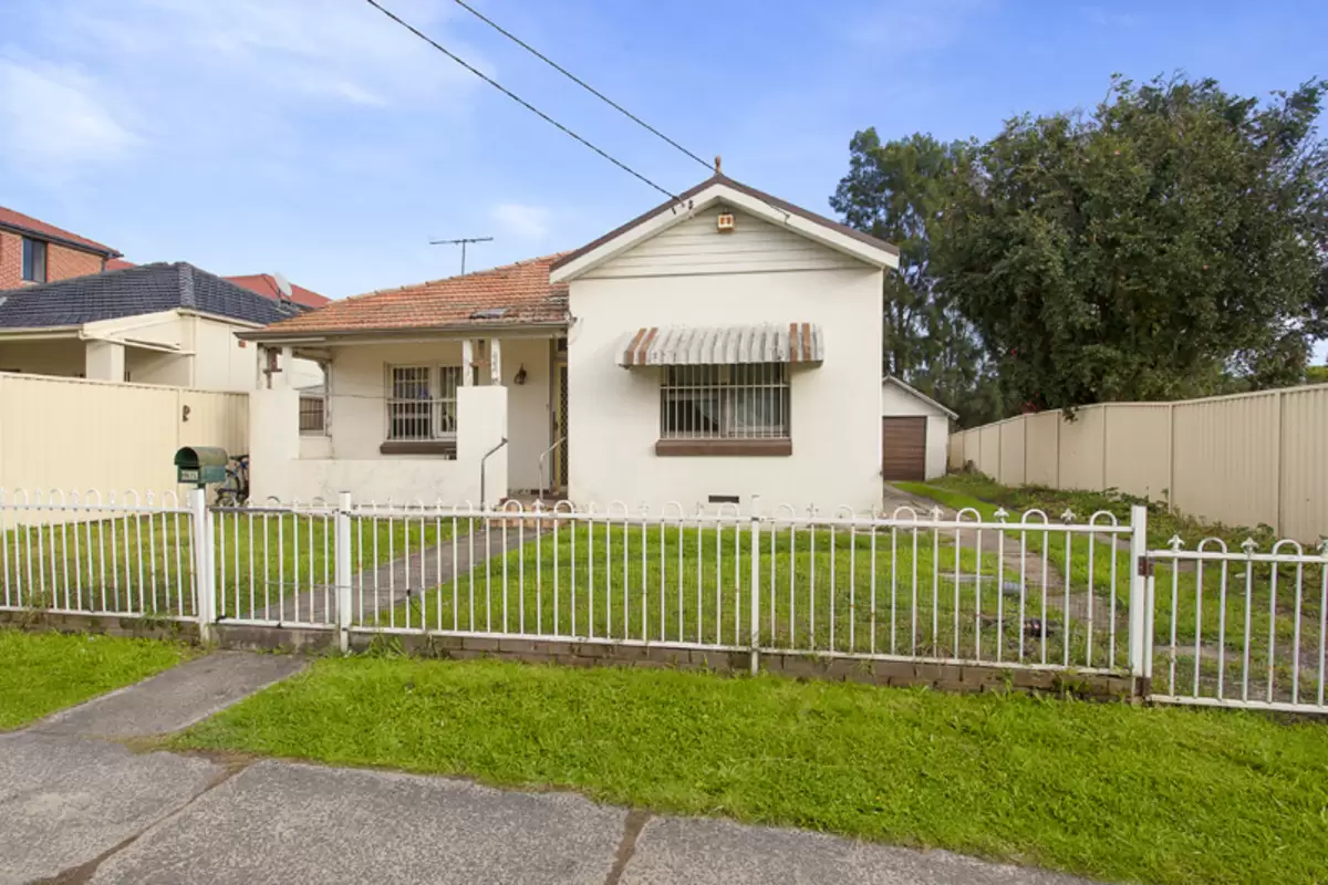 6 Beamish, Campsie Sold by Rich & Oliva - image 9