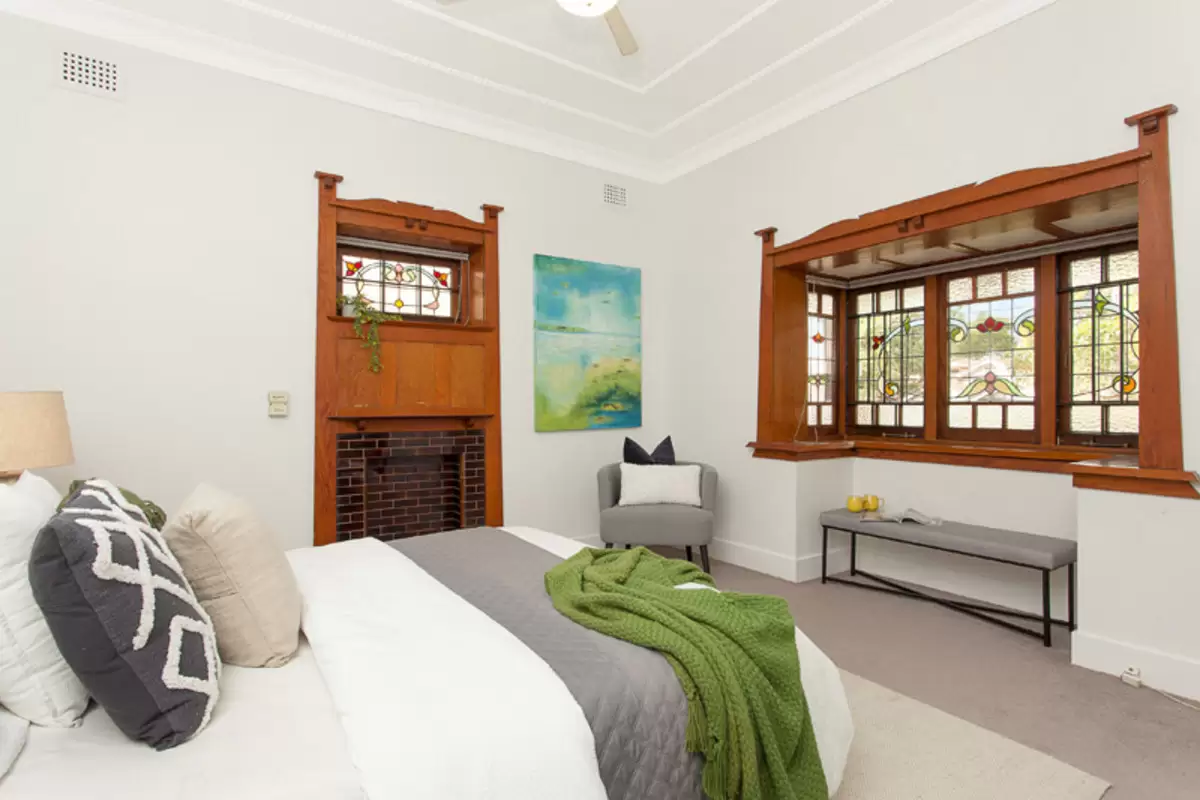 5 Crieff Street, Ashbury Sold by Rich & Oliva - image 3