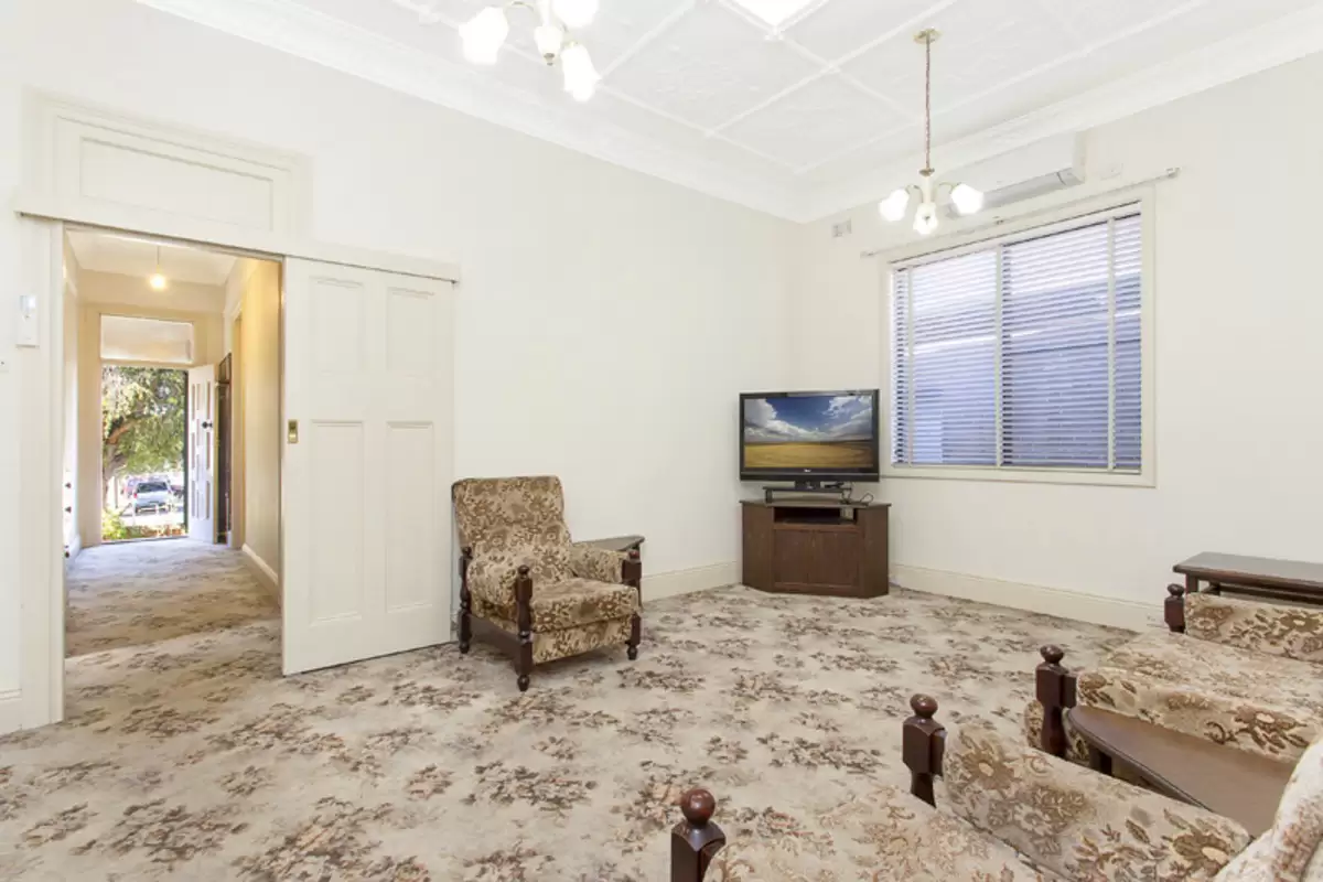 17 Webb Street, Croydon Sold by Rich & Oliva - image 5