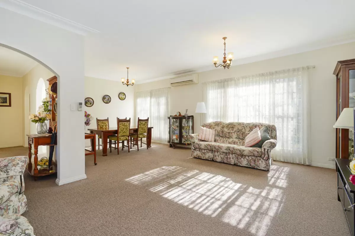 18/4 Wyatt Avenue, Burwood Sold by Rich & Oliva - image 2