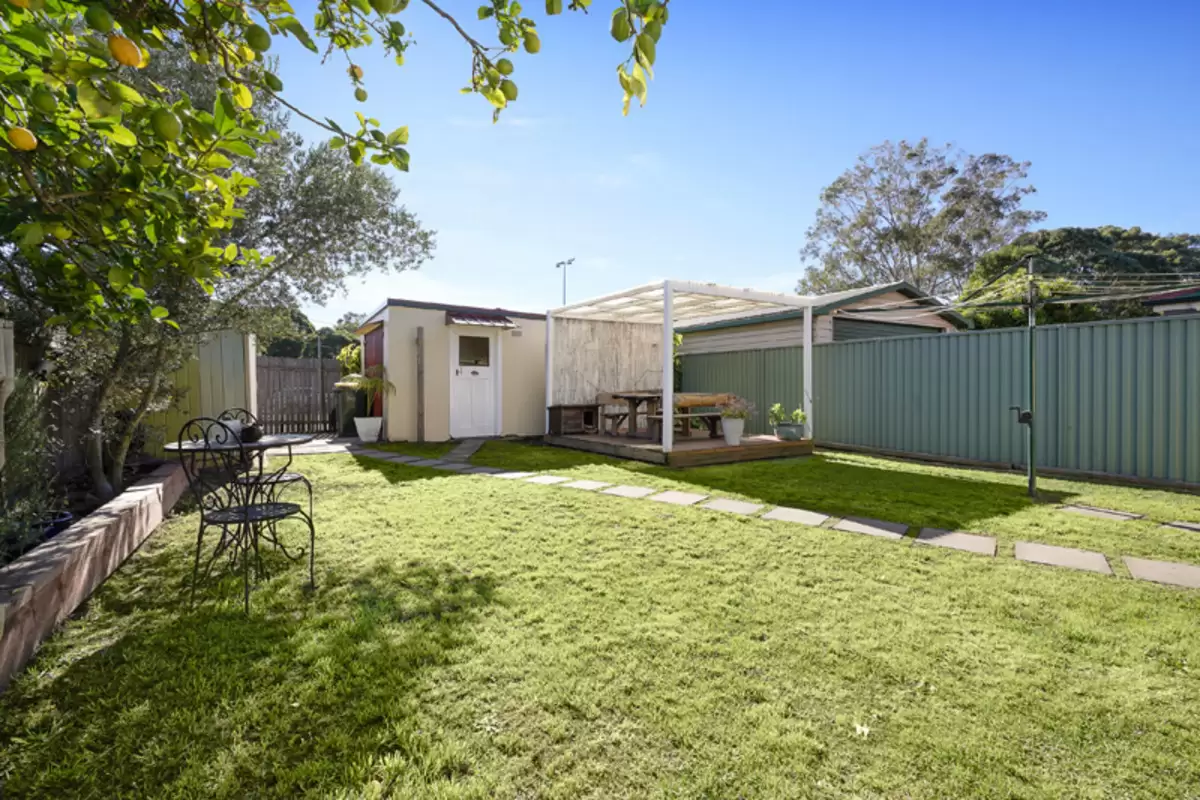 61 Trevenar Street, Ashbury Sold by Rich & Oliva - image 11