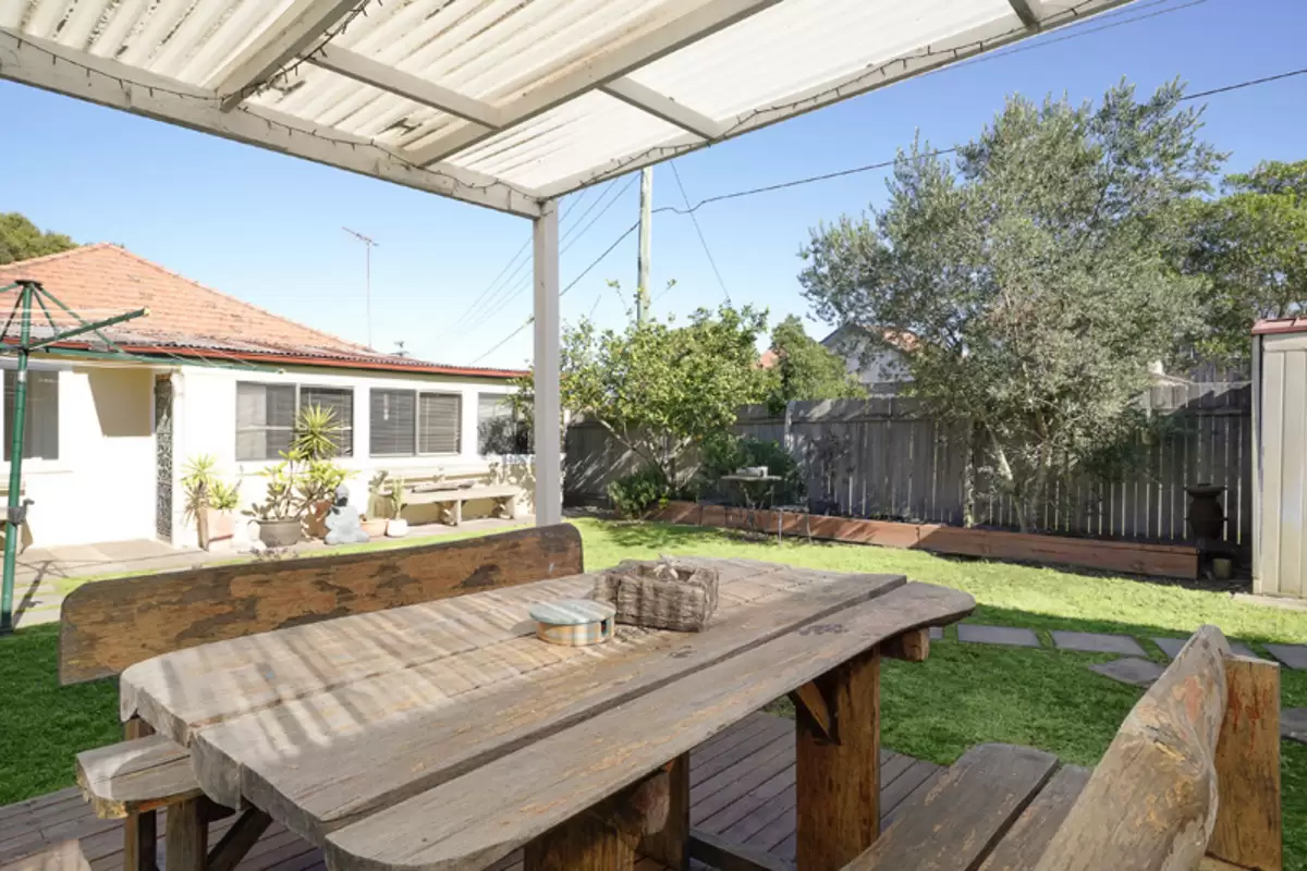 61 Trevenar Street, Ashbury Sold by Rich & Oliva - image 12