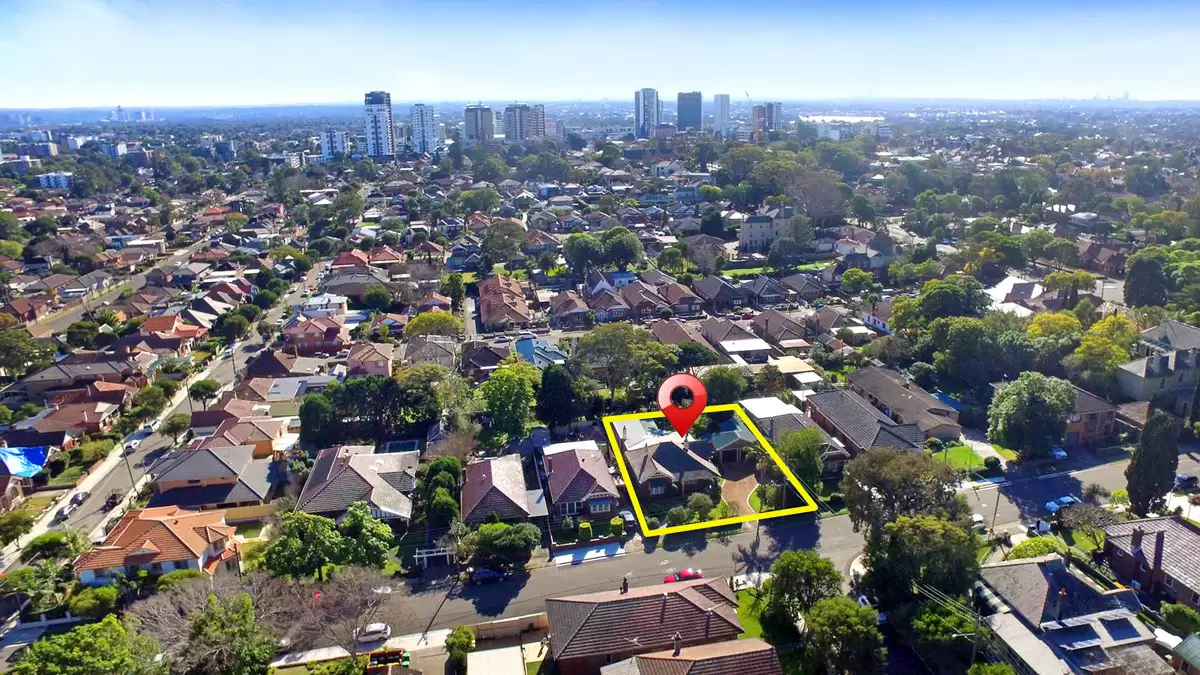 11 Seale Street, Burwood Sold by Rich & Oliva - image 17