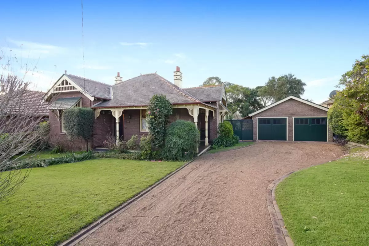11 Seale Street, Burwood Sold by Rich & Oliva - image 1