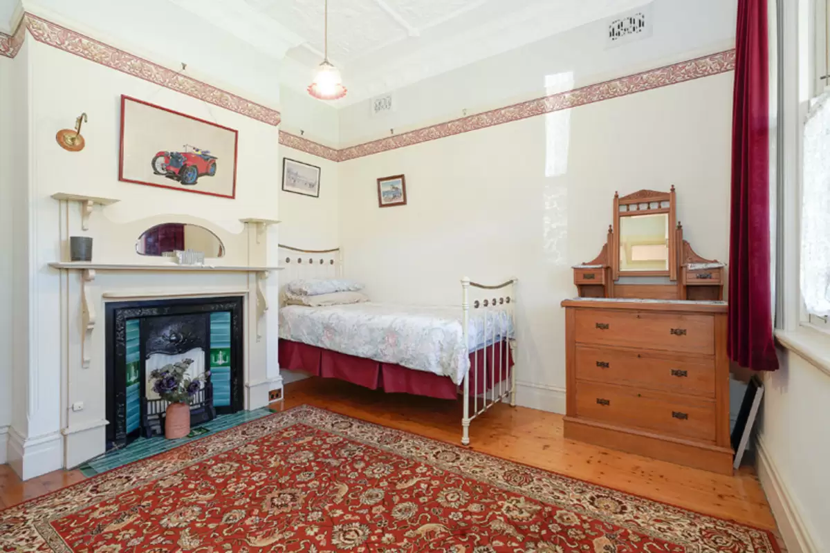 11 Seale Street, Burwood Sold by Rich & Oliva - image 7