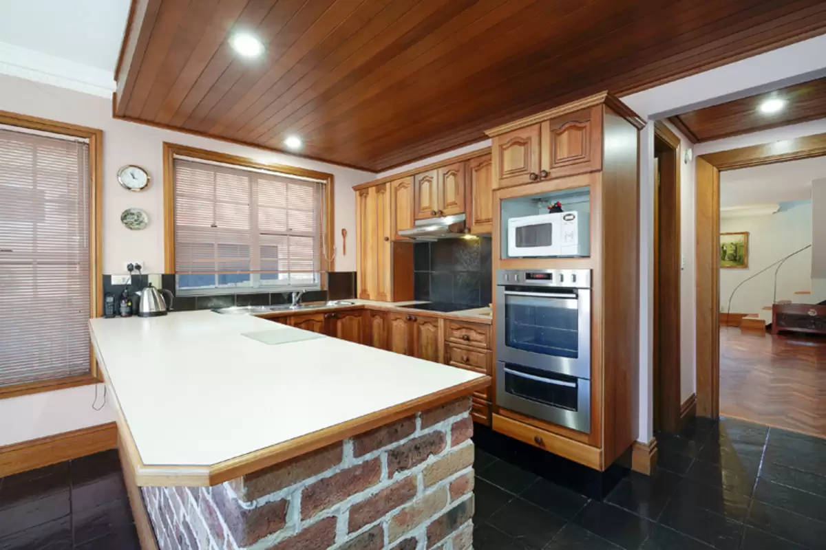 63 Stanley Street, Burwood Sold by Rich & Oliva - image 4