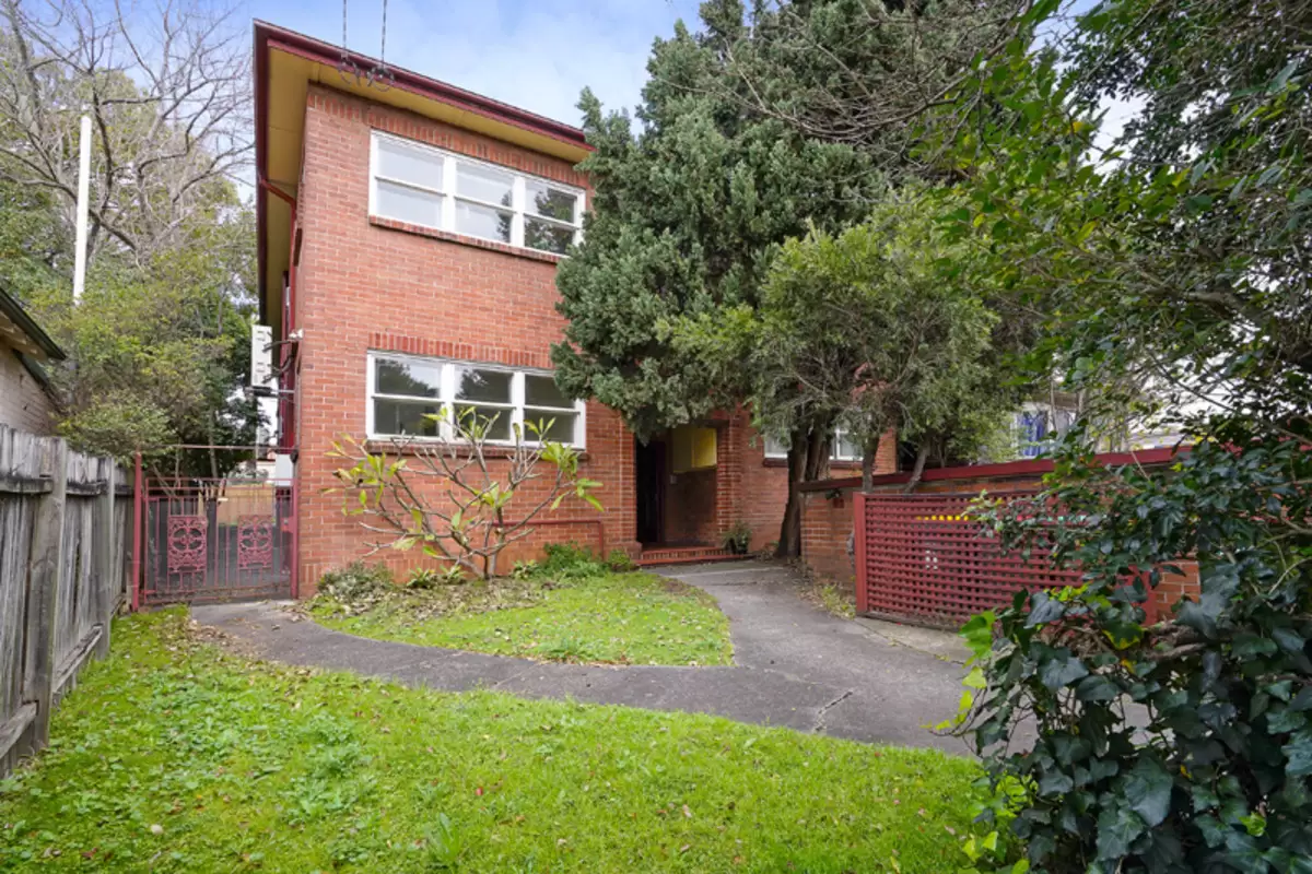 2/274 Stanmore Road, Petersham Sold by Rich & Oliva - image 1
