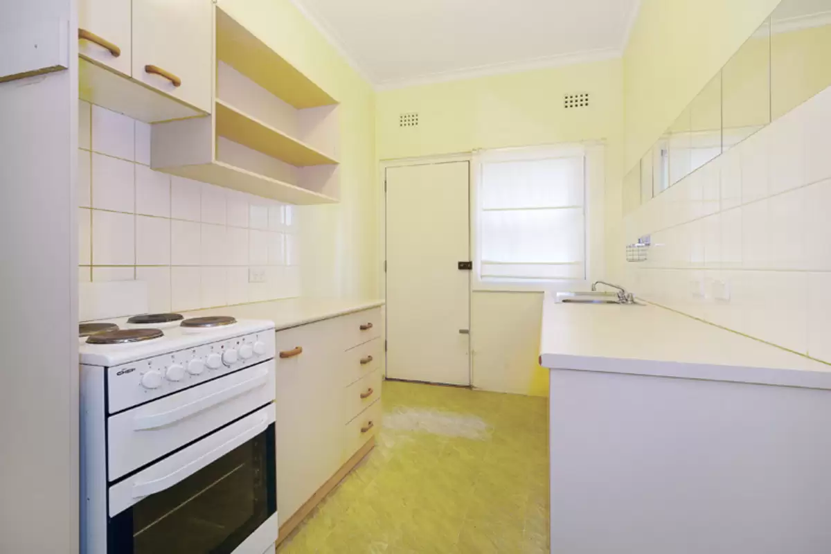 2/274 Stanmore Road, Petersham Sold by Rich & Oliva - image 5