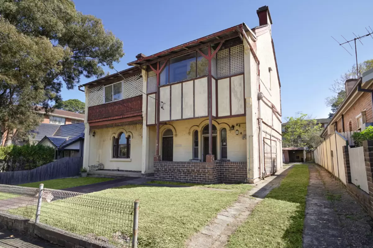 33 Henson Street, Summer Hill Sold by Rich & Oliva - image 1