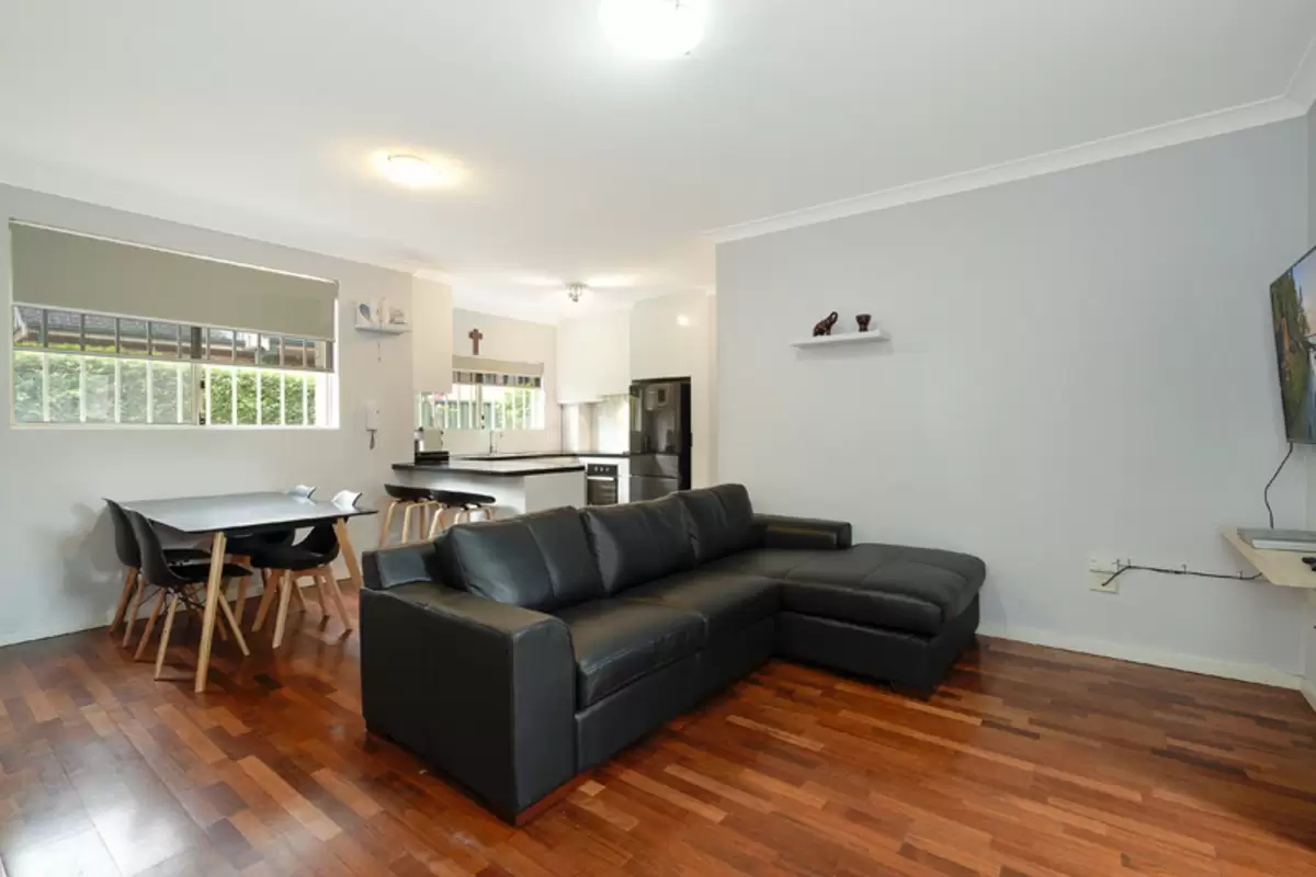 4/38 Dunmore Street, Croydon Park Sold by Rich & Oliva - image 2