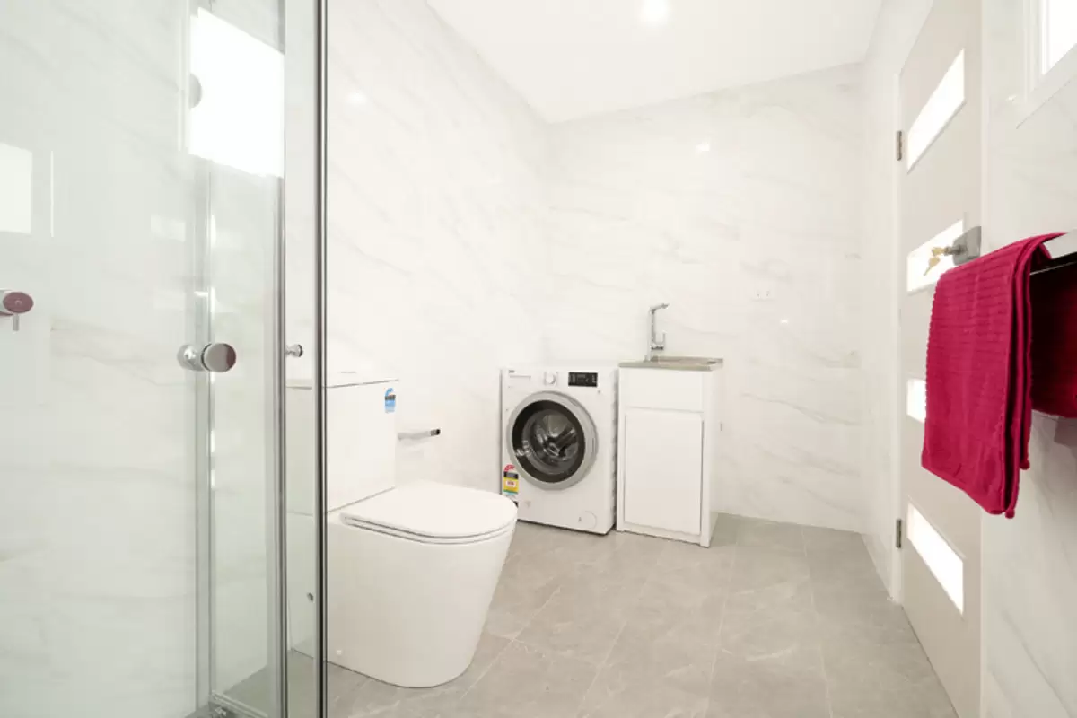 31 Wallace Street, Burwood Sold by Rich & Oliva - image 8