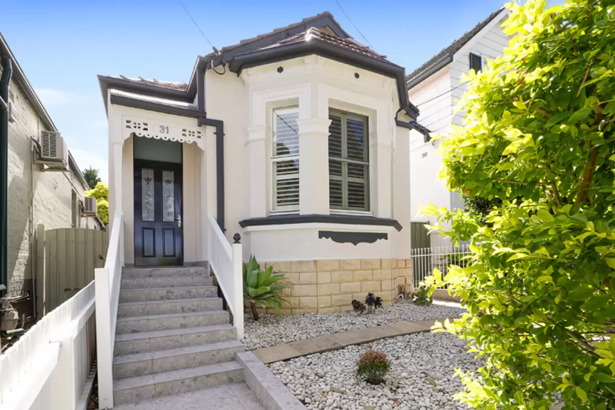 31 Wallace Street, Burwood Sold by Rich & Oliva - image 11