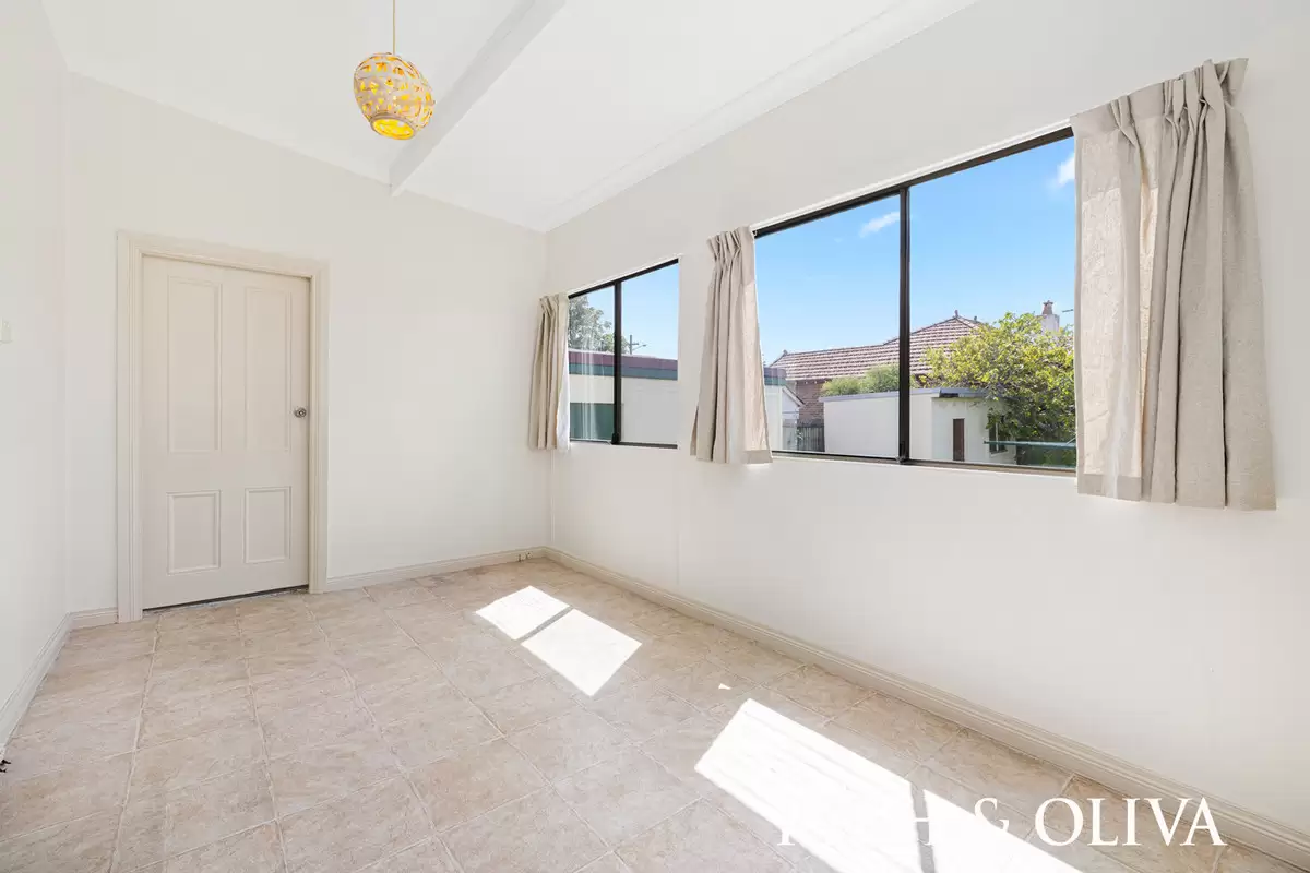 8 Tahlee St (rear), Burwood Leased by Rich & Oliva - image 5
