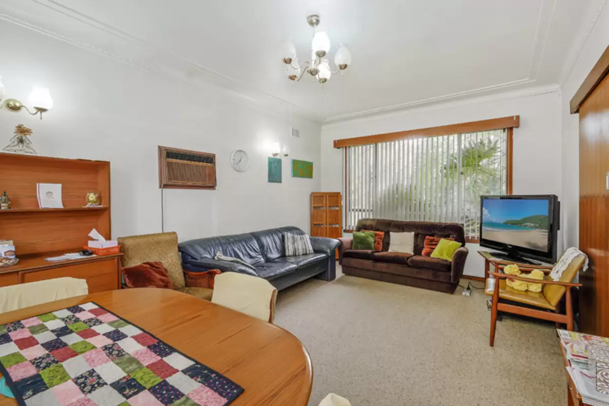 33 Kirkham Road, Auburn Sold by Rich & Oliva - image 6