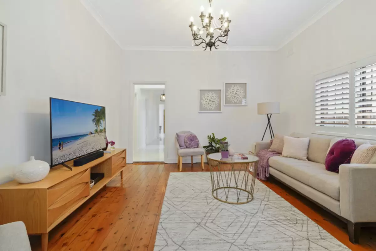 59 Lang Street, Croydon Sold by Rich & Oliva - image 3