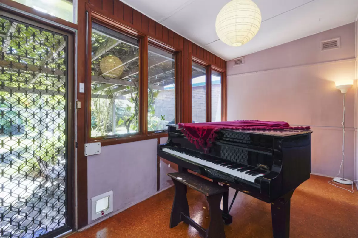 5 Walsh Avenue, Croydon Park Sold by Rich & Oliva - image 11