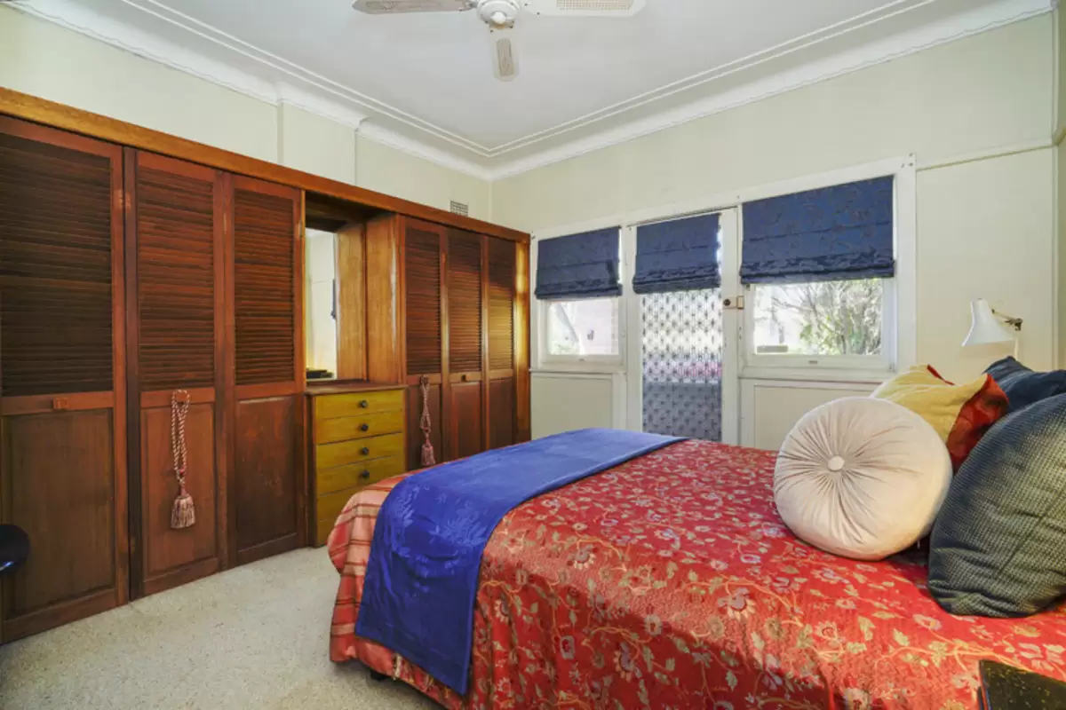 5 Walsh Avenue, Croydon Park Sold by Rich & Oliva - image 8