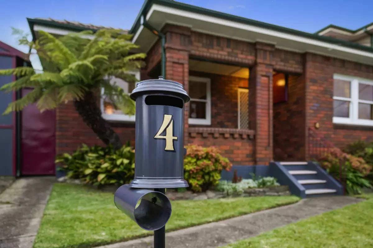 4 Alfred Street, Croydon Sold by Rich & Oliva - image 2