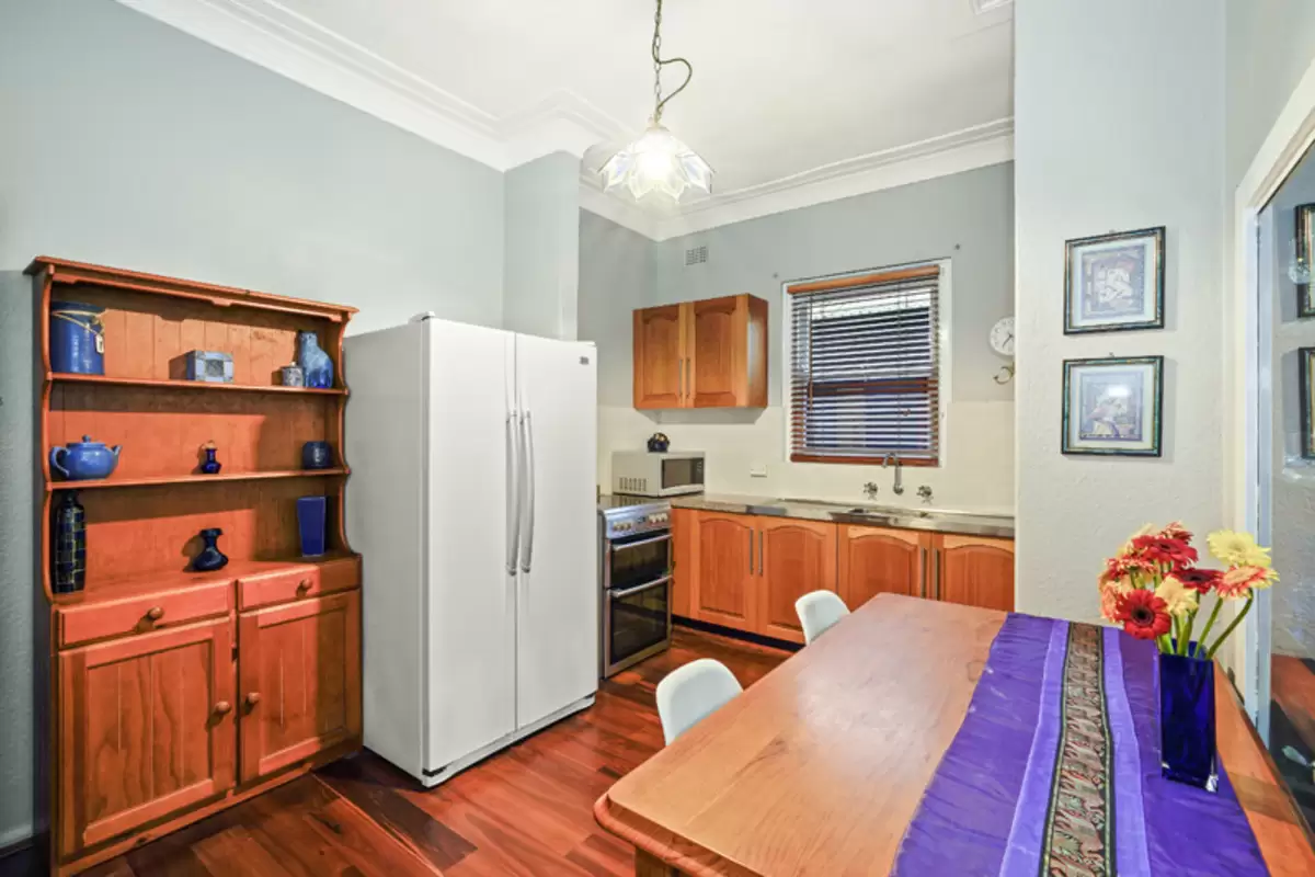 4 Alfred Street, Croydon Sold by Rich & Oliva - image 9