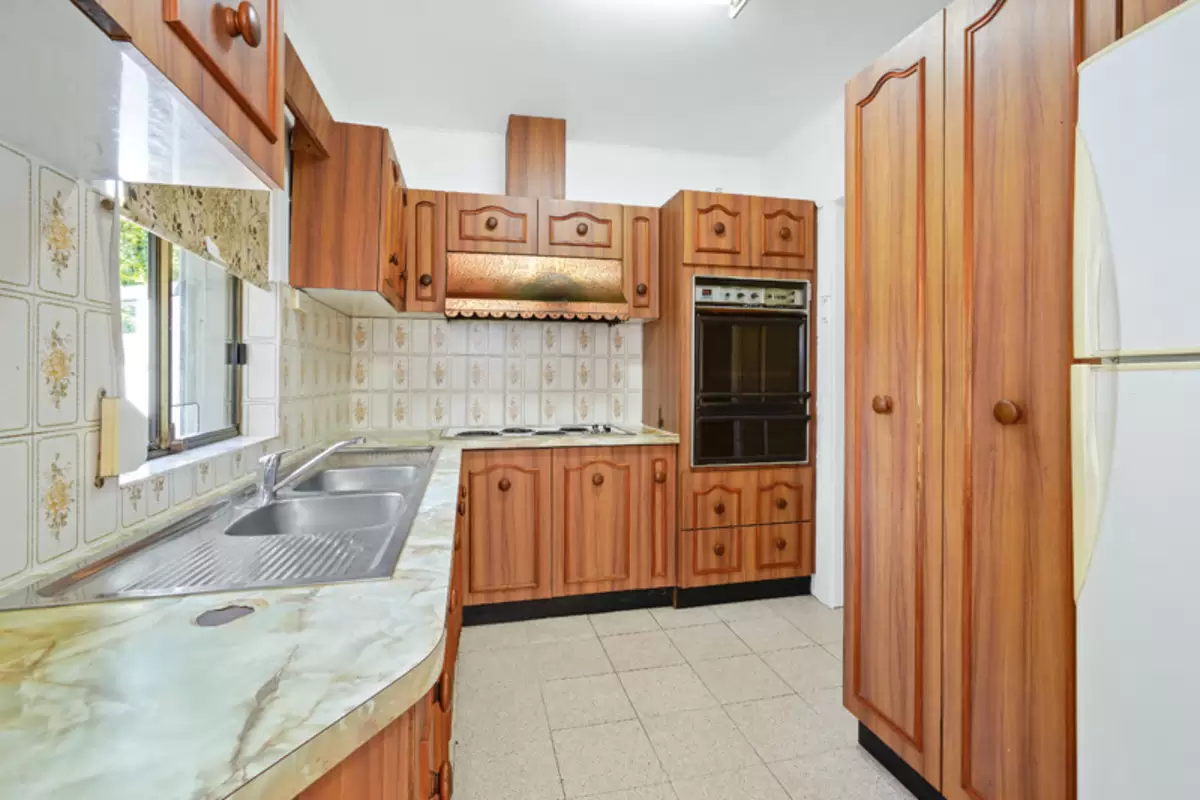 28 Lasswade Street, Ashbury Sold by Rich & Oliva - image 4