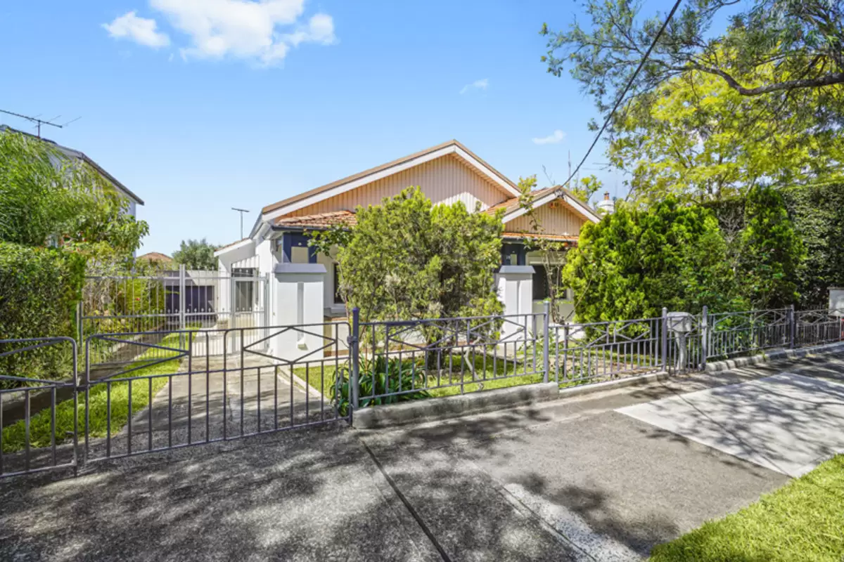 28 Lasswade Street, Ashbury Sold by Rich & Oliva - image 11