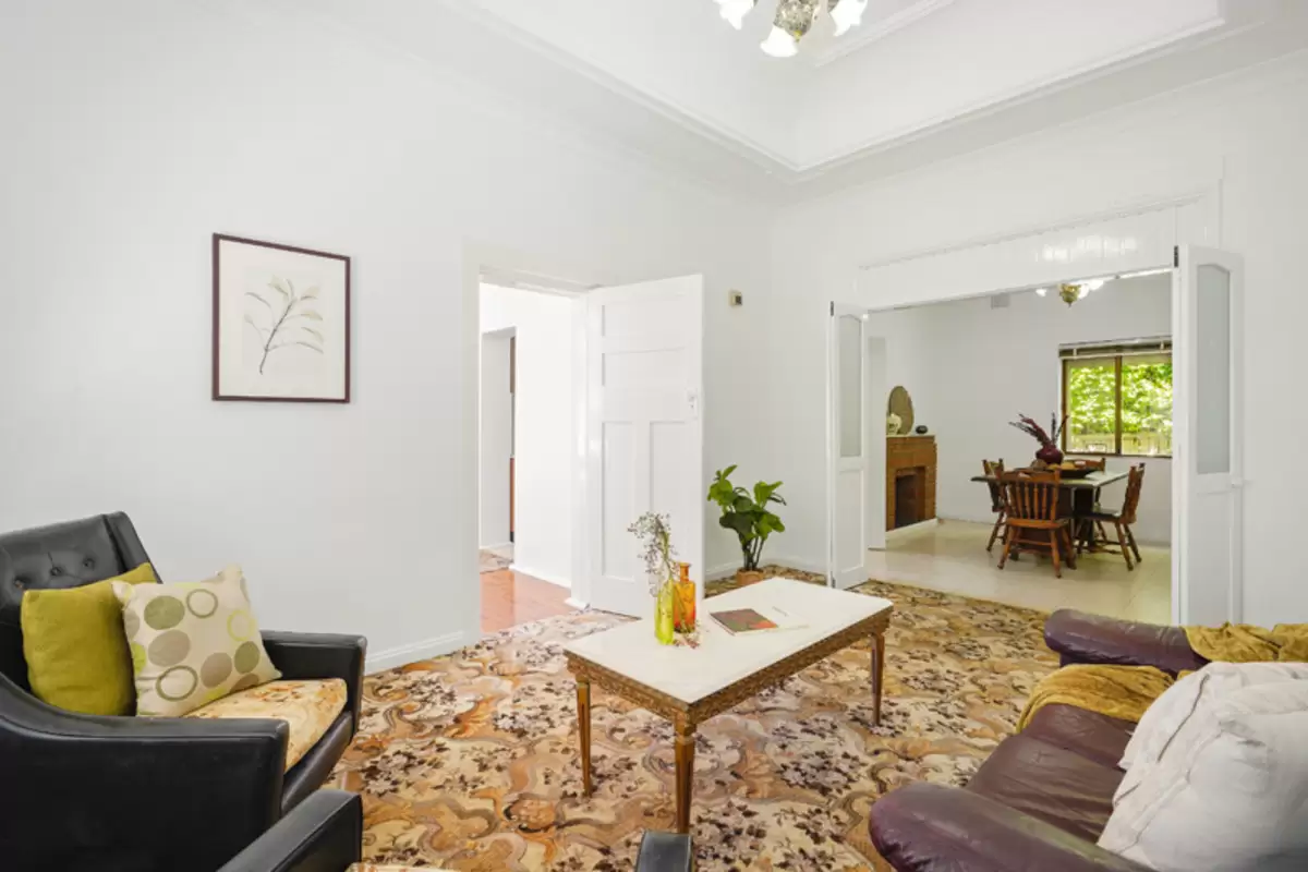 28 Lasswade Street, Ashbury Sold by Rich & Oliva - image 3