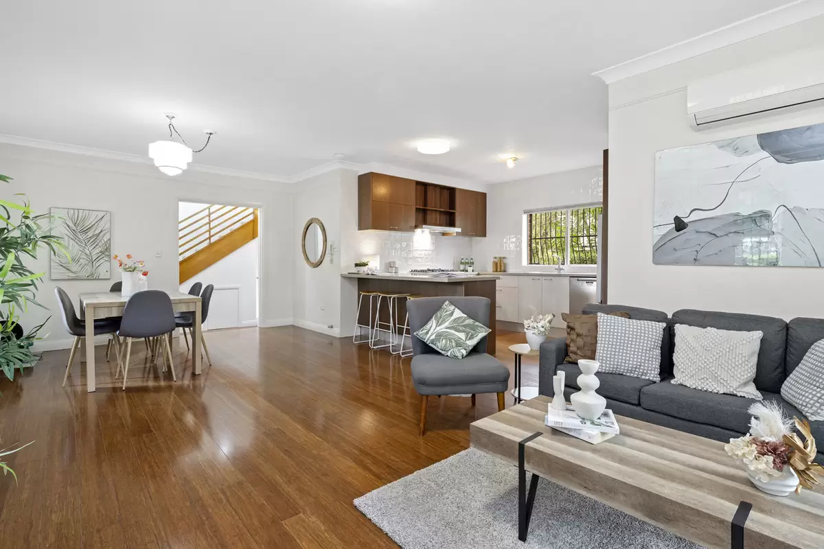 4 Terrace Lane, Dulwich Hill Sold by Rich & Oliva - image 4