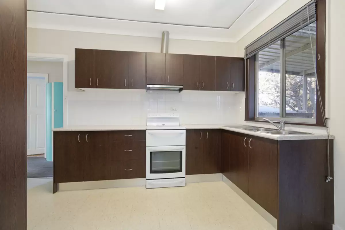 104 Chaseling Street, Greenacre Sold by Rich & Oliva - image 6