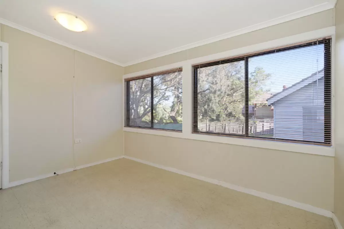 104 Chaseling Street, Greenacre Sold by Rich & Oliva - image 5