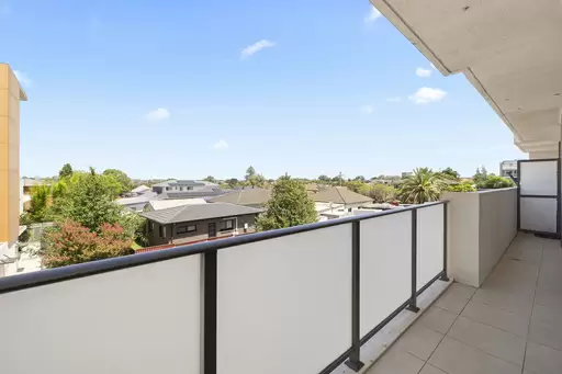 60/884 Canterbury Road, Roselands Sold by Rich & Oliva