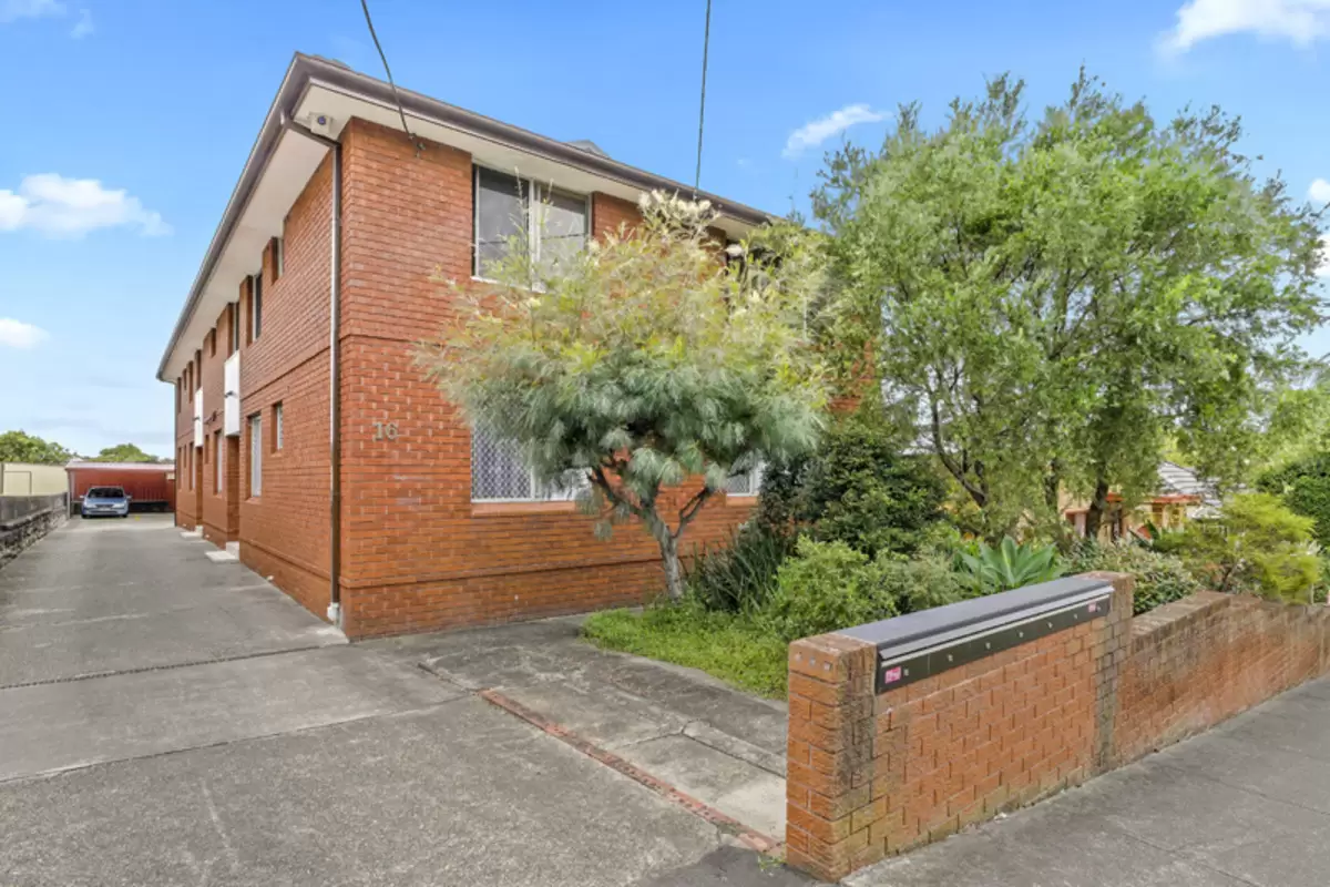 4/16 Rome Street, Canterbury Sold by Rich & Oliva - image 2