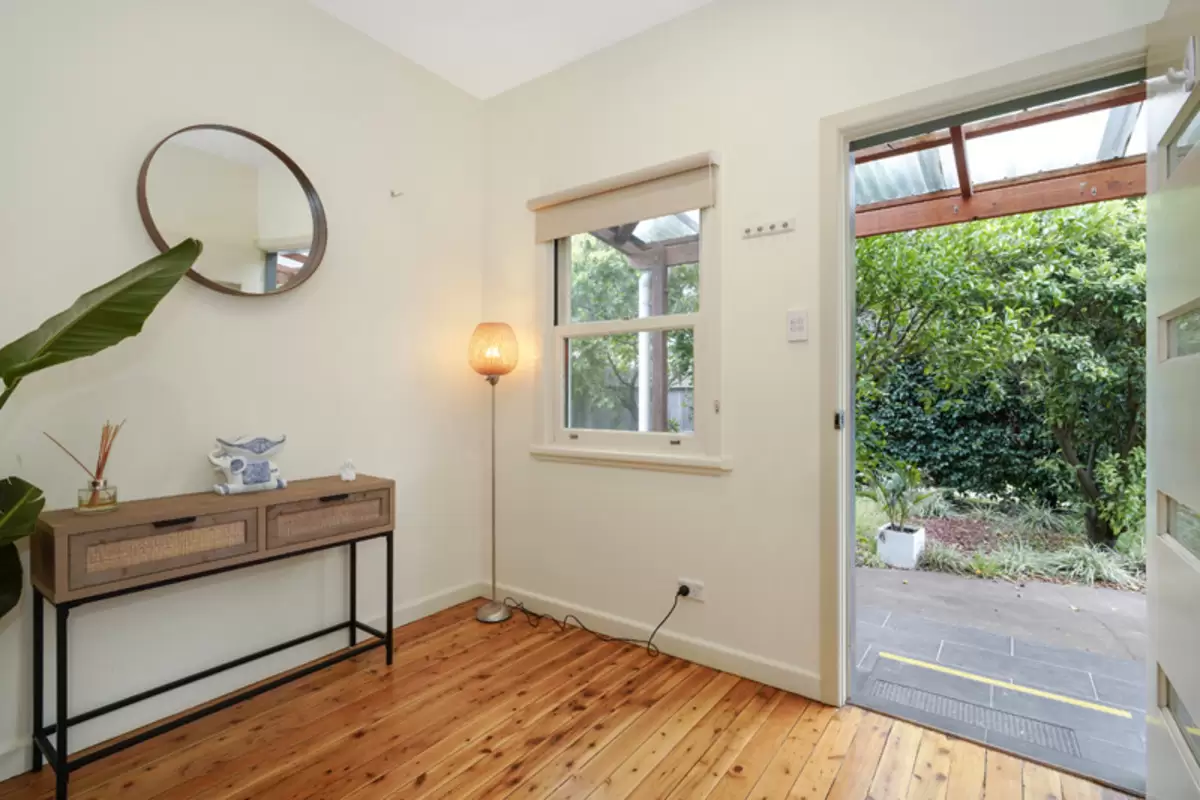 26 Omaha Street, Belfield Sold by Rich & Oliva - image 2