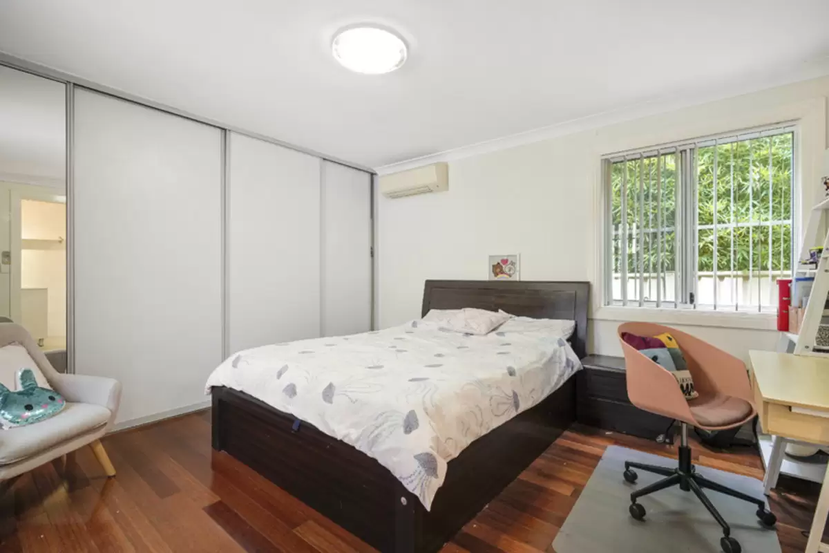 18 Sunbeam Avenue, Croydon Sold by Rich & Oliva - image 5