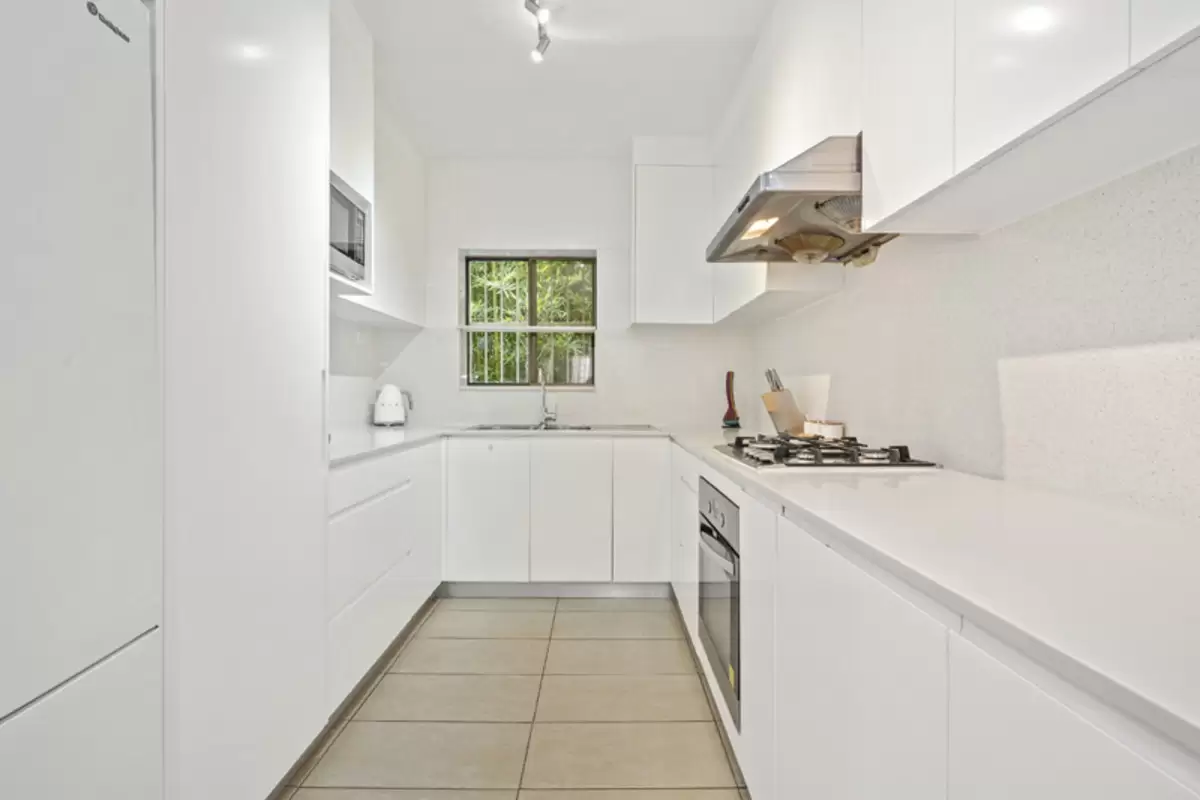 18 Sunbeam Avenue, Croydon Sold by Rich & Oliva - image 7